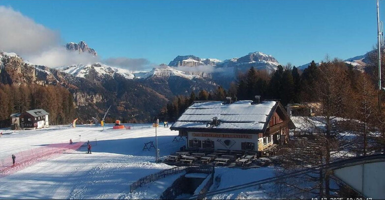 Webcam Vigo di Fassa-Pera-Ciampedìe - Vigo - verso Sassolungo e Pordoi