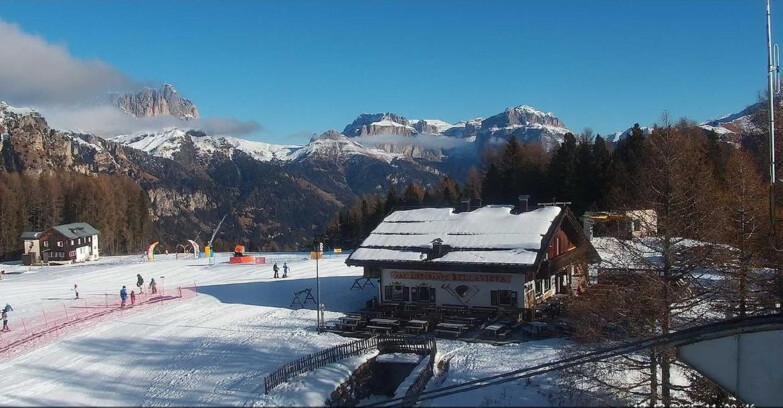 Webcam Vigo di Fassa-Pera-Ciampedìe - Vigo - verso Sassolungo e Pordoi