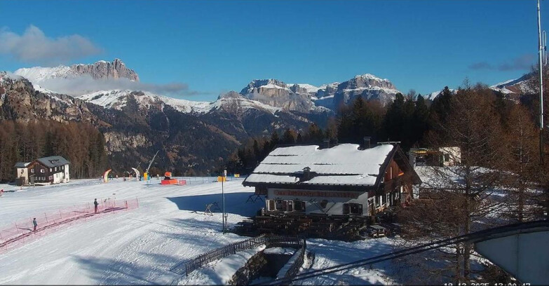 Webcam Vigo di Fassa-Pera-Ciampedìe - Vigo - verso Sassolungo e Pordoi