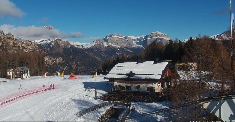Webcam Vigo di Fassa-Pera-Ciampedìe - Vigo - verso Sassolungo e Pordoi