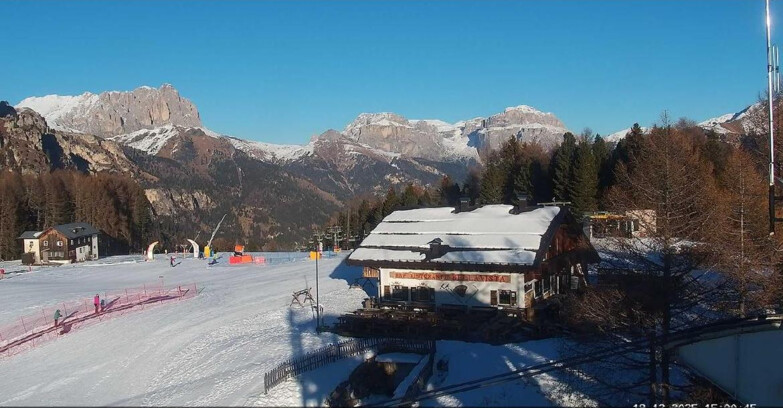 Webcam Vigo di Fassa-Pera-Ciampedìe - Vigo - verso Sassolungo e Pordoi