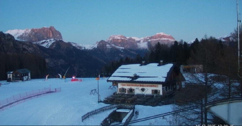 Webcam Vigo di Fassa-Pera-Ciampedìe - Vigo - verso Sassolungo e Pordoi