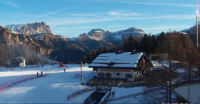 Webcam Vigo di Fassa-Pera-Ciampedìe - Vigo - Sassolungo und Pordoi