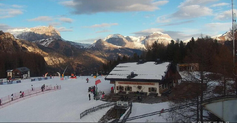 Webcam Vigo di Fassa-Pera-Ciampedie - Vigo - verso Sassolungo e Pordoi
