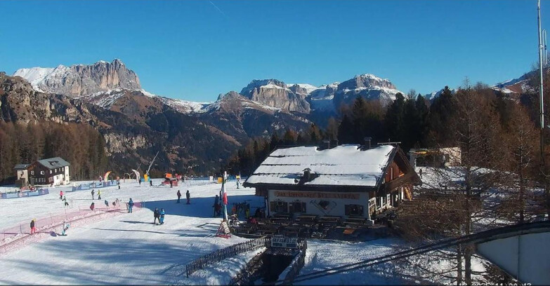 Webcam Vigo di Fassa-Pera-Ciampedìe - Vigo - verso Sassolungo e Pordoi