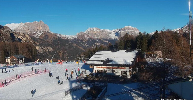 Webcam Vigo di Fassa-Pera-Ciampedìe - Vigo - verso Sassolungo e Pordoi