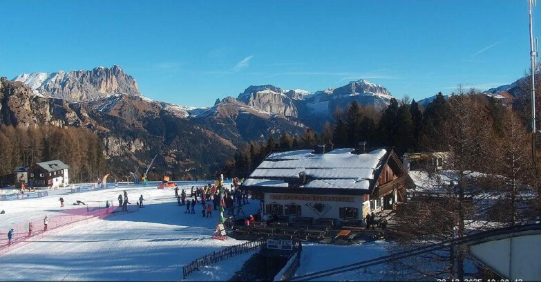 Webcam Vigo di Fassa-Pera-Ciampedìe - Vigo - verso Sassolungo e Pordoi