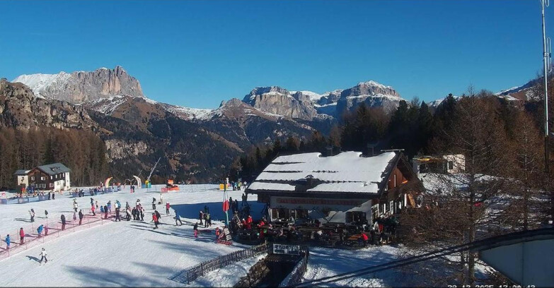 Webcam Vigo di Fassa-Pera-Ciampedìe - Vigo - verso Sassolungo e Pordoi