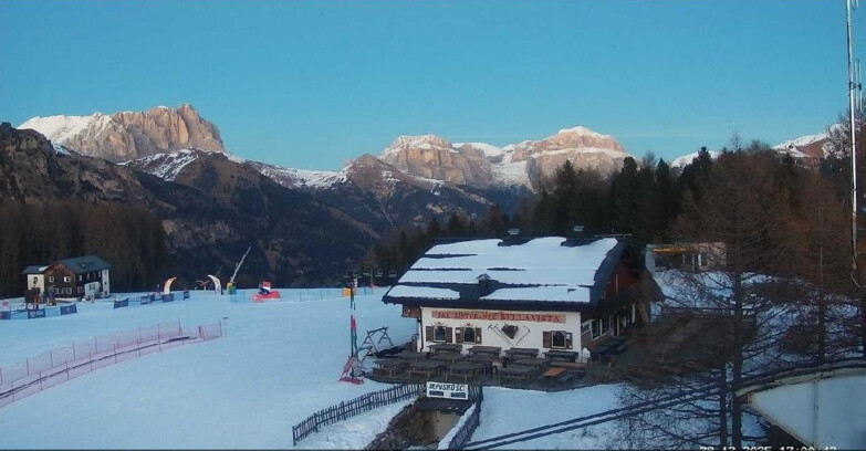 Webcam Vigo di Fassa-Pera-Ciampedìe - Vigo - verso Sassolungo e Pordoi