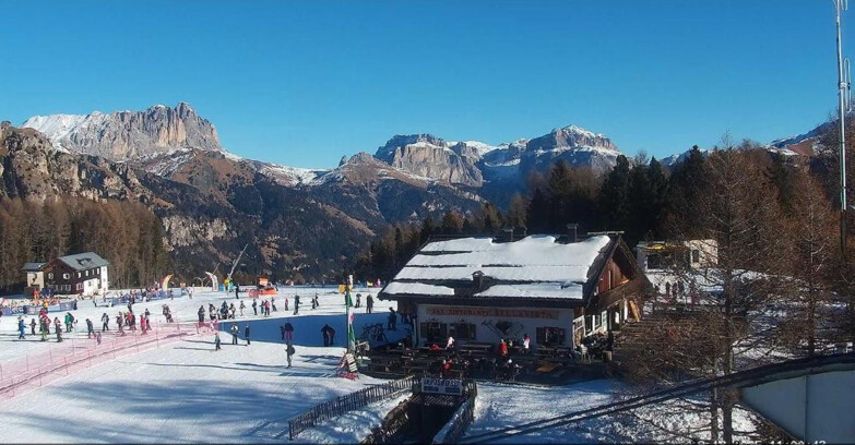 Webcam Виго-ди-Фасса-Пера-Чампедие  - Vigo - verso Sassolungo e Pordoi