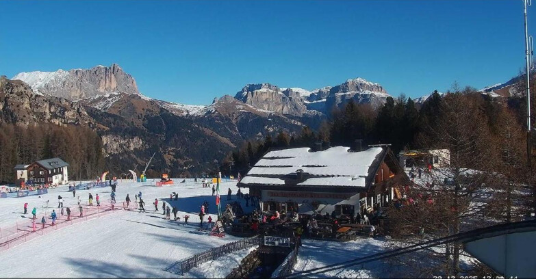 Webcam Виго-ди-Фасса-Пера-Чампедие  - Vigo - verso Sassolungo e Pordoi