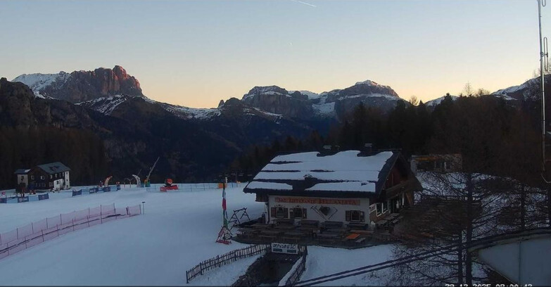 Webcam Виго-ди-Фасса-Пера-Чампедие  - Vigo - verso Sassolungo e Pordoi