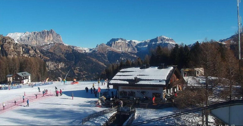 Webcam Vigo di Fassa-Pera-Ciampedìe - Vigo - verso Sassolungo e Pordoi