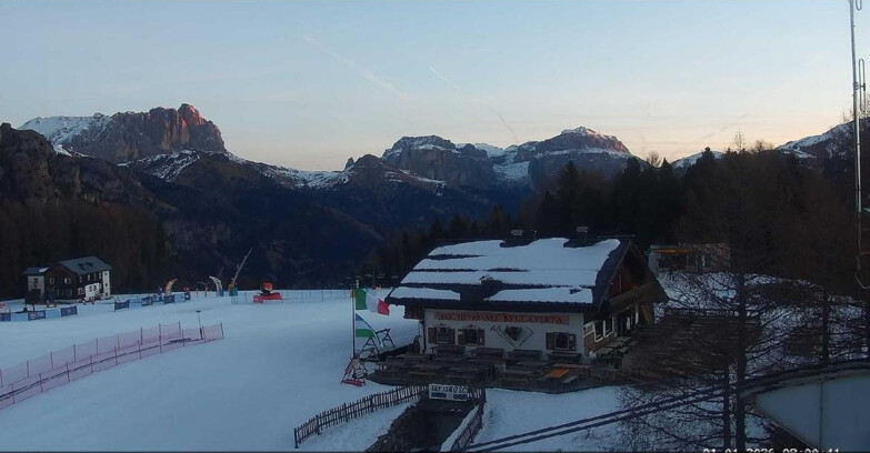 Webcam Виго-ди-Фасса-Пера-Чампедие  - Vigo - verso Sassolungo e Pordoi