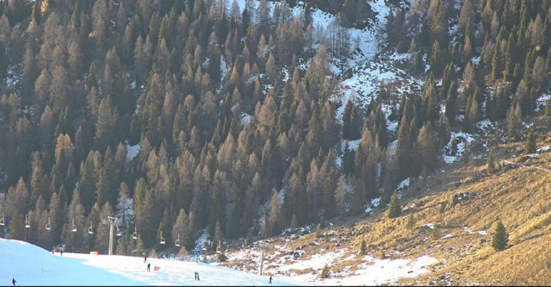 Webcam San Martino di Castrozza - Passo Rolle - Tognola - Piste Scandola