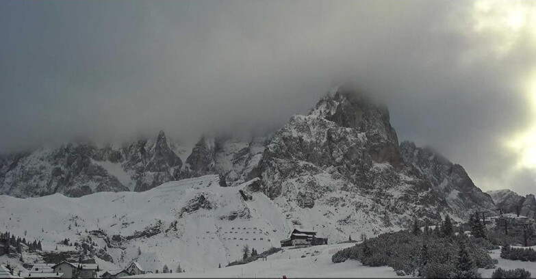 Webcam Сан-Мартино-ди-Кастроцца - Пассо-Ролле - Passo Rolle - Il Cimone