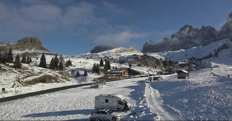 Webcam San Martino di Castrozza - Passo Rolle  - Passo Rolle - Castellazzo