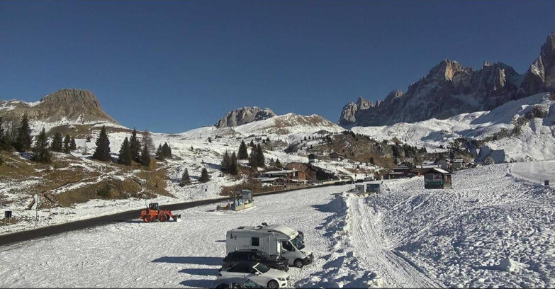 Webcam San Martino di Castrozza - Passo Rolle  - Passo Rolle - Castellazzo