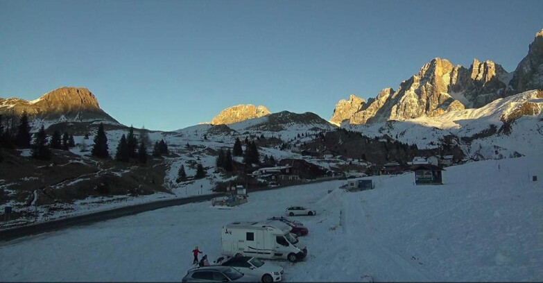 Webcam San Martino di Castrozza - Passo Rolle  - Passo Rolle - Castellazzo