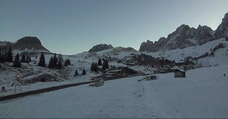 Webcam San Martino di Castrozza - Passo Rolle  - Passo Rolle - Castellazzo