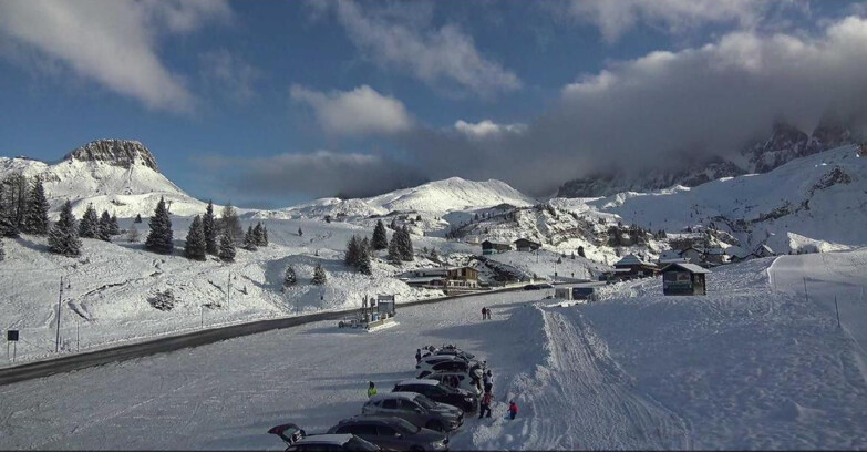 Webcam San Martino di Castrozza - Passo Rolle - Passo Rolle - Castellazzo
