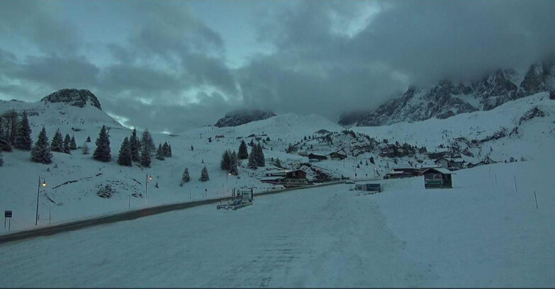 Webcam San Martino di Castrozza - Passo Rolle - Passo Rolle - Castellazzo