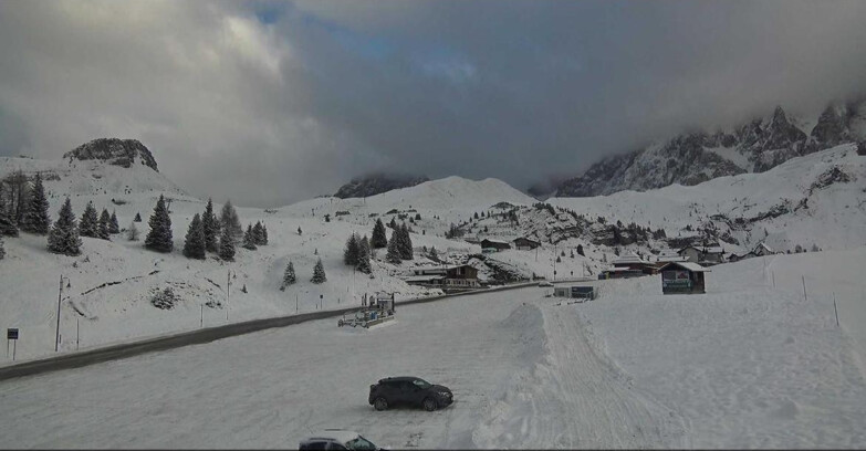 Webcam San Martino di Castrozza - Passo Rolle - Passo Rolle - Castellazzo