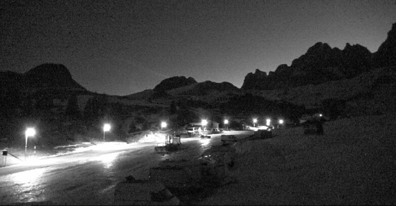 Webcam San Martino di Castrozza - Passo Rolle - Passo Rolle - Castellazzo
