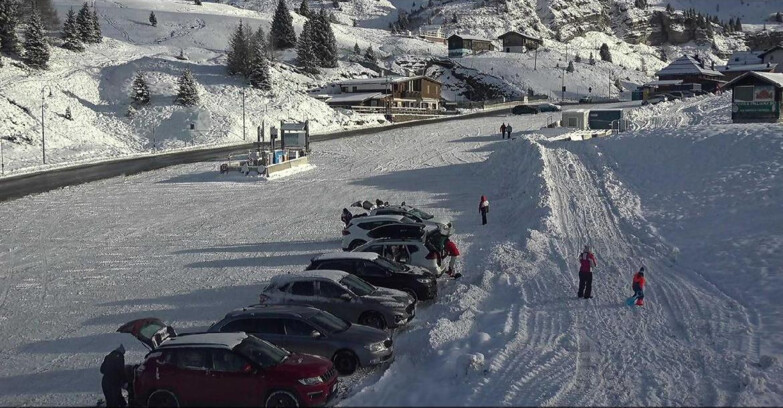 Webcam Сан-Мартино-ди-Кастроцца - Пассо-Ролле - Passo Rolle