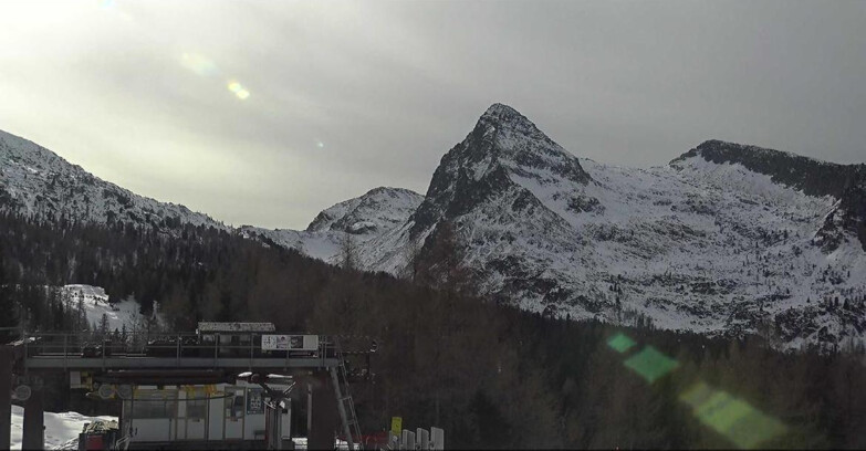 Webcam Сан-Мартино-ди-Кастроцца - Пассо-Ролле - Passo Rolle - Colbricon