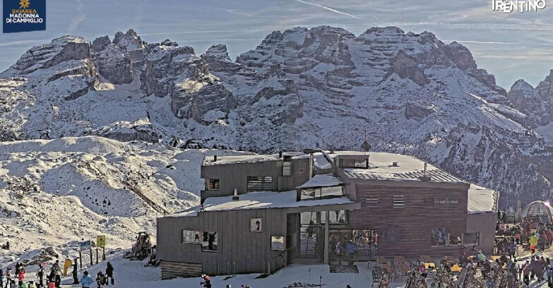 Webcam Madonna di Campiglio (Skiarea Campiglio Dolomiti di Brenta - Val di Sole Val Rendena) - Chalet Spinale