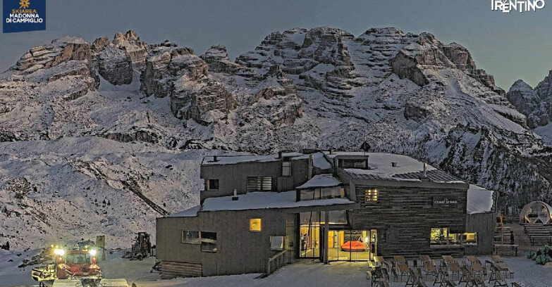 Webcam Madonna di Campiglio (Skiarea Campiglio Dolomiti di Brenta - Val di Sole Val Rendena) - Chalet Spinale
