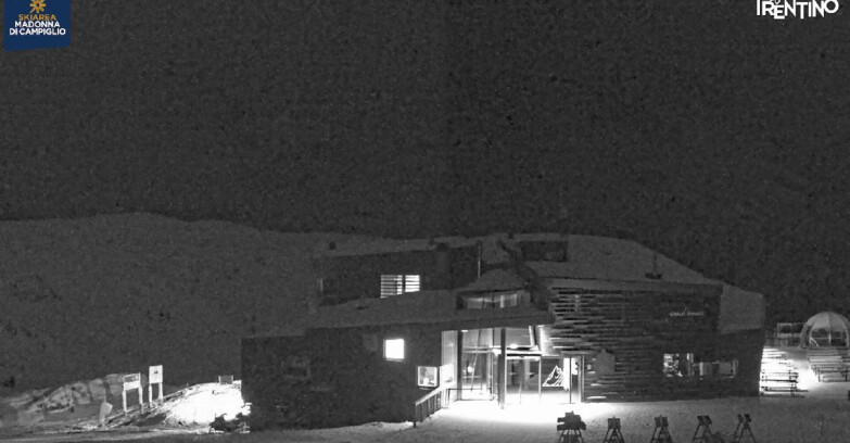 Webcam Madonna di Campiglio (Skiarea Campiglio Dolomiti di Brenta - Val di Sole Val Rendena) - Chalet Spinale