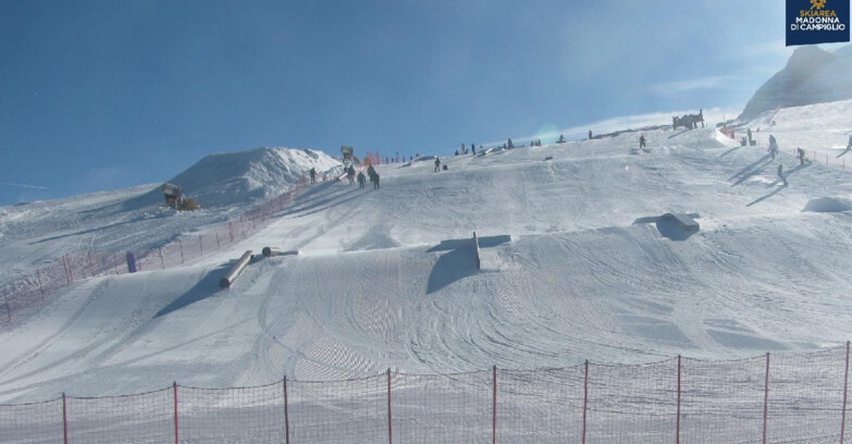 Webcam Madonna di Campiglio (Skiarea Campiglio Dolomiti di Brenta - Val di Sole Val Rendena) - Brenta Dolomites