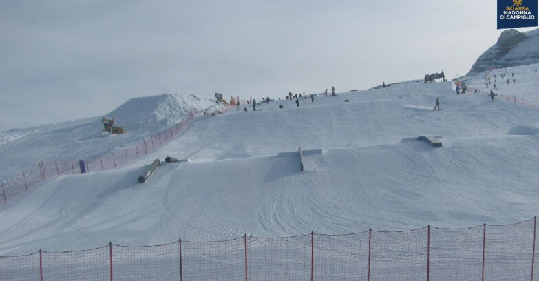 Webcam Madonna di Campiglio (Skiarea Campiglio Dolomiti di Brenta - Val di Sole Val Rendena) - Brenta Dolomites