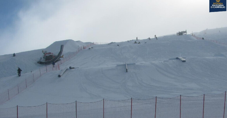 Webcam Madonna di Campiglio (Skiarea Campiglio Dolomiti di Brenta - Val di Sole Val Rendena) - Brenta Dolomites