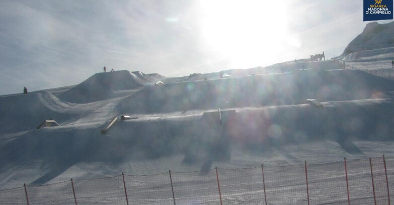 Webcam Madonna di Campiglio (Skiarea Campiglio Dolomiti di Brenta - Val di Sole Val Rendena) - Brenta Dolomites