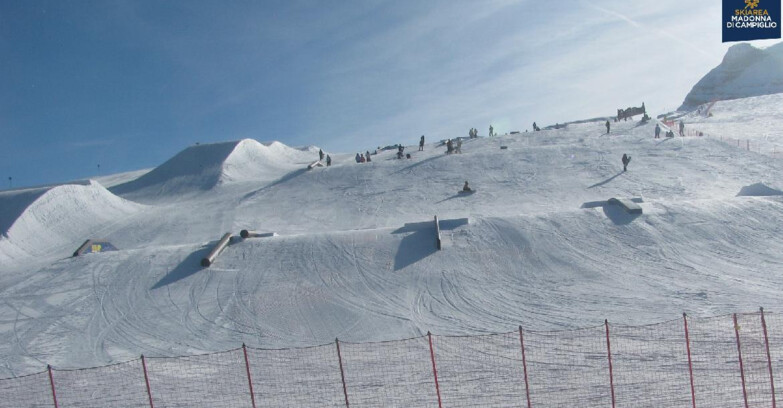 Webcam Madonna di Campiglio (Skiarea Campiglio Dolomiti di Brenta - Val di Sole Val Rendena) - Brenta Dolomites