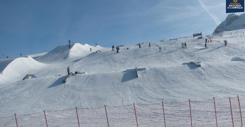 Webcam Madonna di Campiglio (Skiarea Campiglio Dolomiti di Brenta - Val di Sole Val Rendena) - Brenta Dolomites