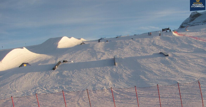 Webcam Madonna di Campiglio (Skiarea Campiglio Dolomiti di Brenta - Val di Sole Val Rendena) - Brenta Dolomites