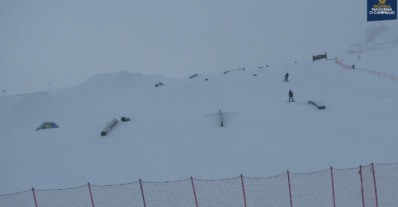 Webcam Madonna di Campiglio (Skiarea Campiglio Dolomiti di Brenta - Val di Sole Val Rendena) - Brenta Dolomites