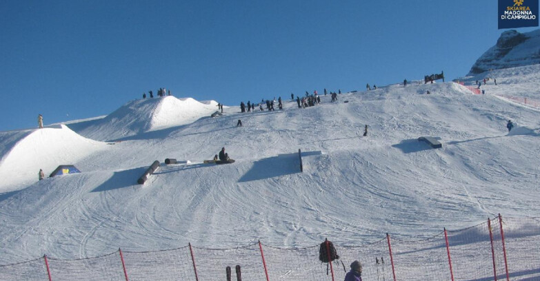 Webcam Madonna di Campiglio (Skiarea Campiglio Dolomiti di Brenta - Val di Sole Val Rendena) - Brenta Dolomites