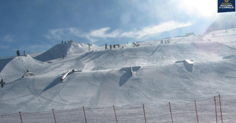 Webcam Madonna di Campiglio (Skiarea Campiglio Dolomiti di Brenta - Val di Sole Val Rendena) - Brenta Dolomites