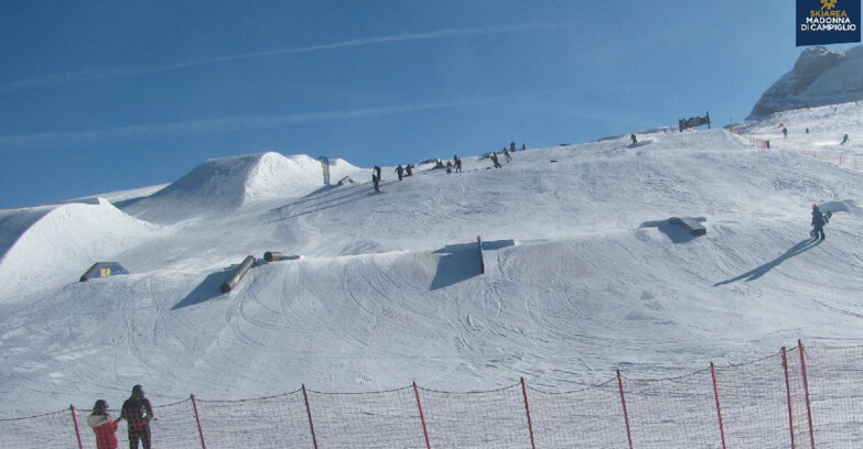 Webcam Madonna di Campiglio (Skiarea Campiglio Dolomiti di Brenta - Val di Sole Val Rendena) - Brenta Dolomites