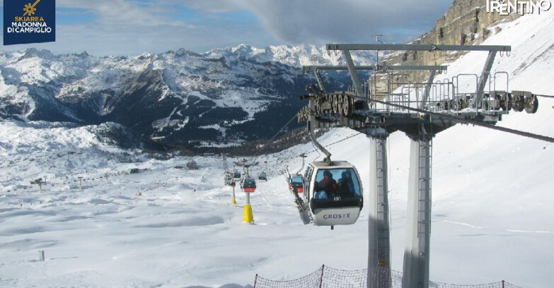 Webcam Madonna di Campiglio - From Grostè 