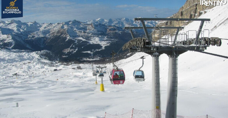 Webcam Madonna di Campiglio - From Grostè 