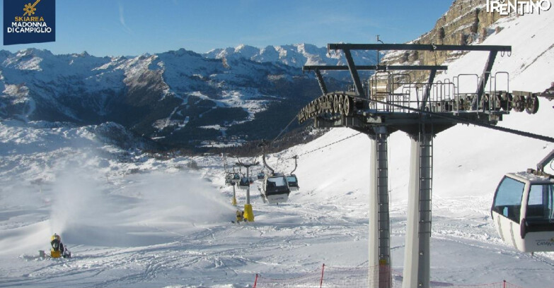 Webcam Madonna di Campiglio - From Grostè 