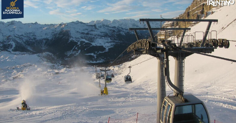 Webcam Madonna di Campiglio - From Grostè 