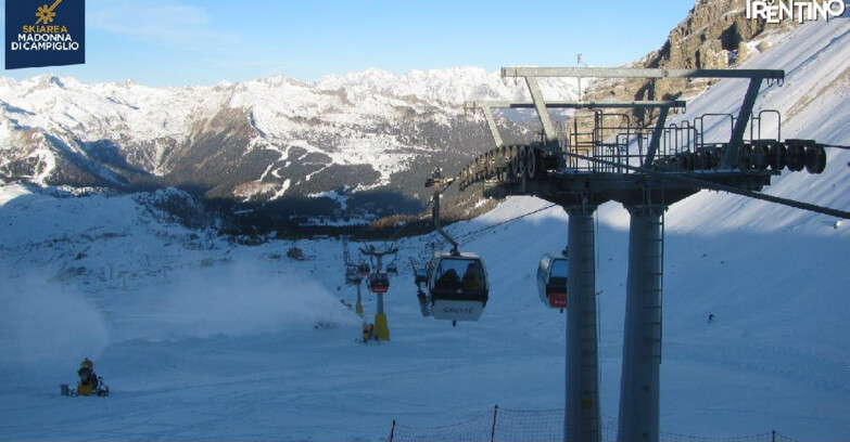 Webcam Madonna di Campiglio - From Grostè 