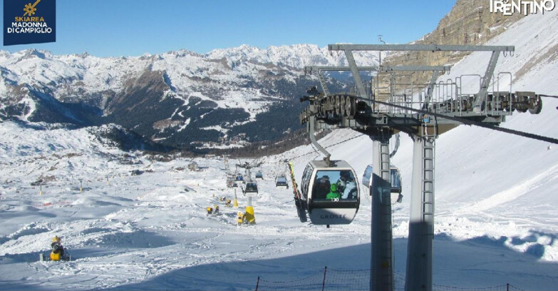 Webcam Madonna di Campiglio (Skiarea Campiglio Dolomiti di Brenta - Val di Sole Val Rendena) - From Grostè 